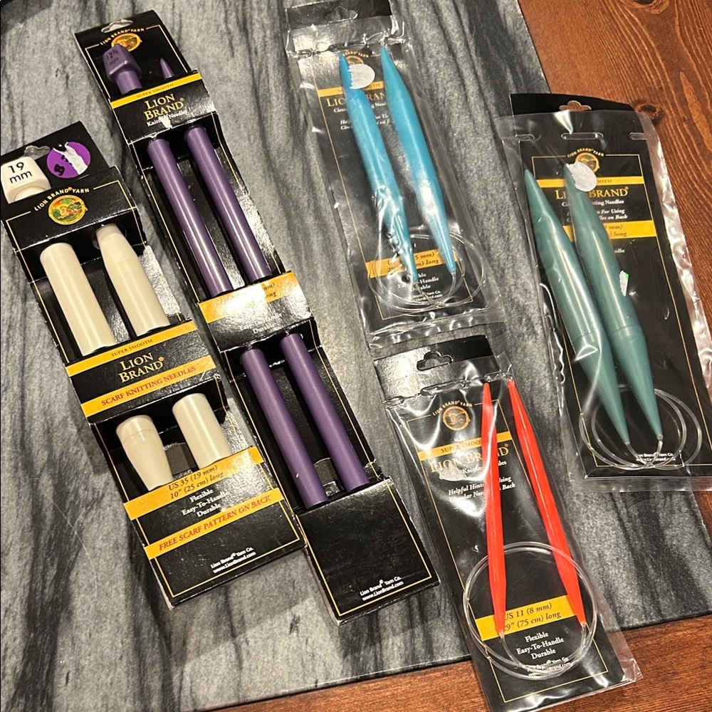 New Lion Brand Yard knitting needle set